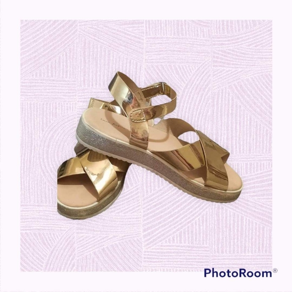 Zara Sandals, Size 33, Color Gold - Picture 2 of 5